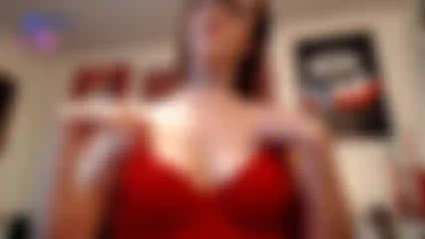 Rimbalzo, pizzico e gioco con le mie tette e i miei capezzoli.