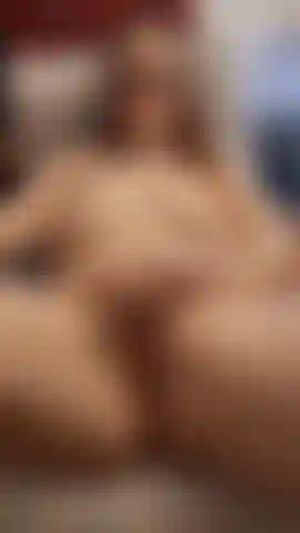 Mi sditalino la figa finché non vengo.