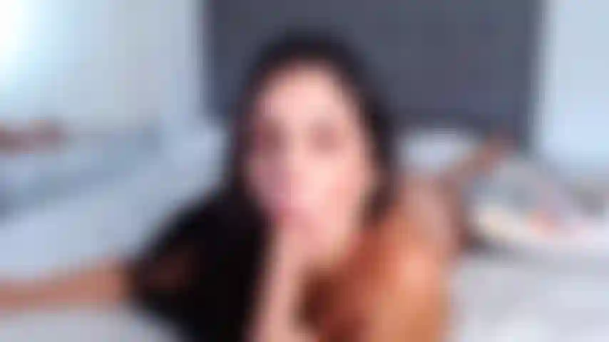 Quanto è delizioso succhiare il cazzo! Vuoi che te lo succhi?
