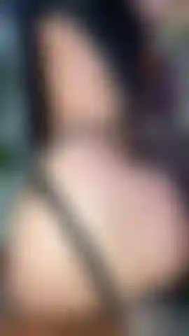 Che cavalca un cazzo delizioso.