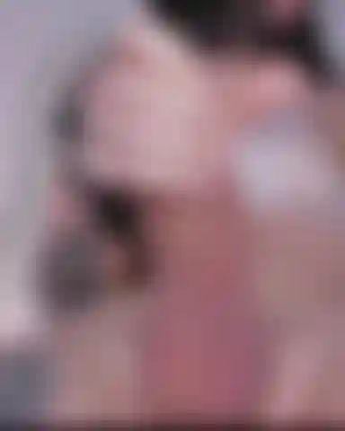 Apri la bocca per ricevere il mio sperma.