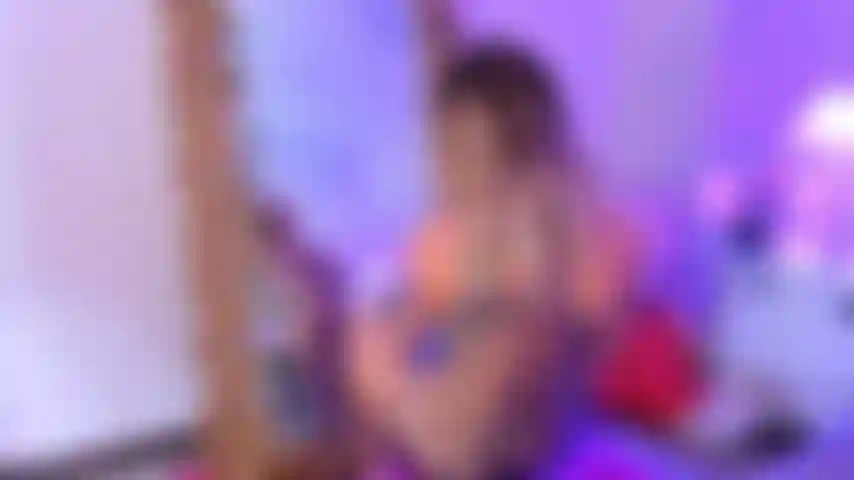 Gioco con la figa da vicino.