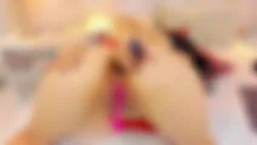 La mia più grande fantasia? Due cazzi che mi danno piacere.