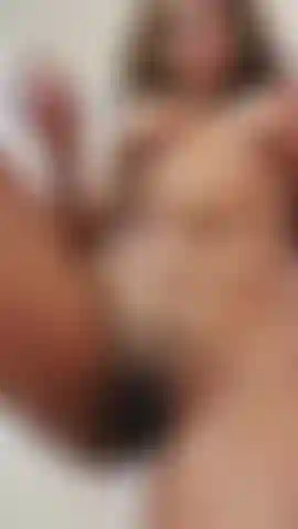 Sexy brunette likes to play with her fingers when she's alone, come and try?