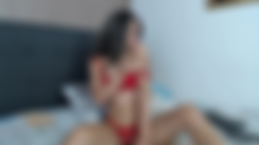 Una ragazza latina si masturba duramente in lingerie rossa