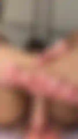 Immagina di far colare il tuo sperma lungo le curve dei miei piedi e di farlo scivolare tra le mie dita_footjob.