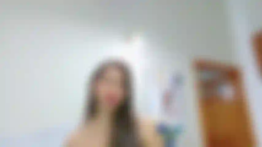 Today I am more playful than every day, I would love to play with youhow about we start with a delicious blowjob .