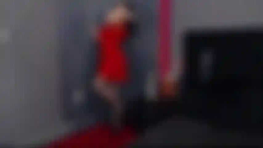 Non indosso mutandine sotto il vestito.