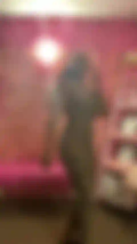 Che si estende in un pezzo unico di leggings da ghepardo.