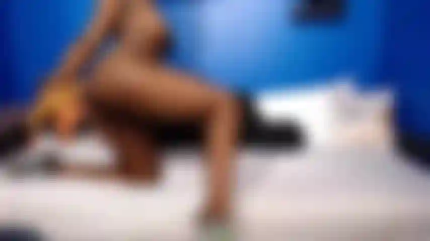Si spacca sul dildo stuzzicato.