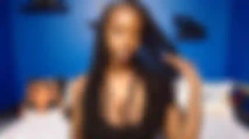 Apro la confezione regalo streamate nuda.