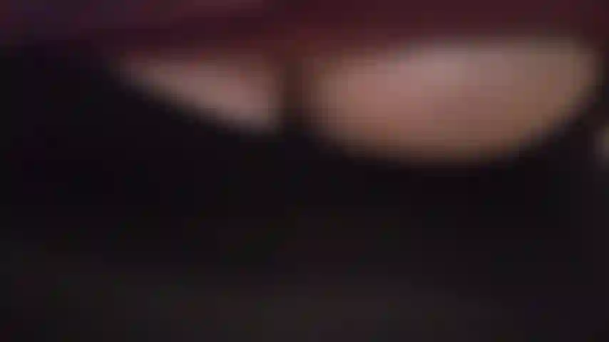 Titty jiggle cocktease da vicino.