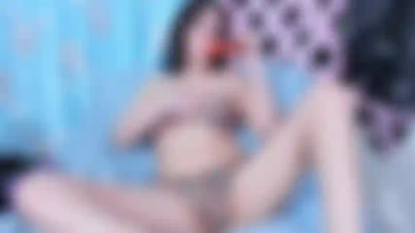 Mi masturbo in più costumi da bagno.