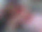 Istruzioni per la sega di final fantasy vii aerith - non nuda, aerith dimostra su un dildo come dovresti accarezzarti il ​​cazzo.