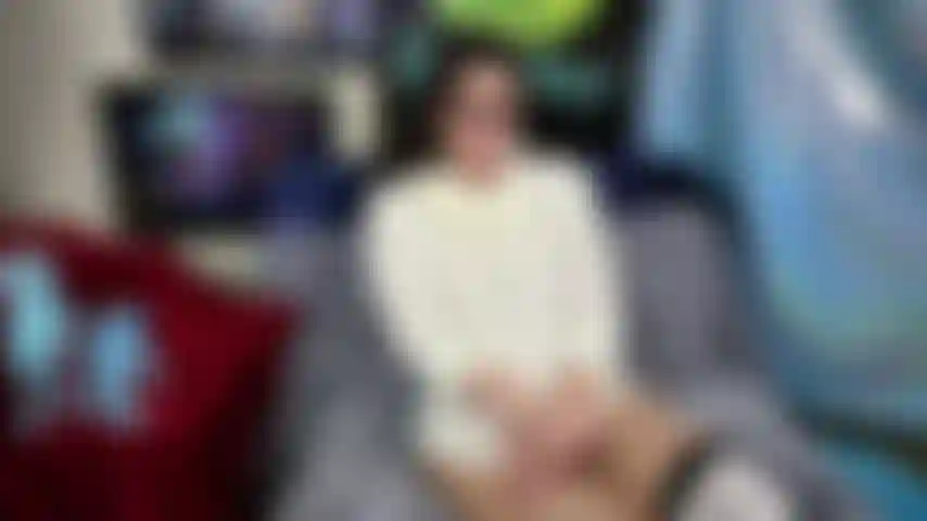 Pov nerd impregnata di vergine.