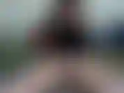 Agente ali seduction, ricevo una chiamata per un reclamo per rumore. Finisco per sedurti con uno spogliarello sexy, un ditalino e alla fine cavalcando il tuo cazzo.