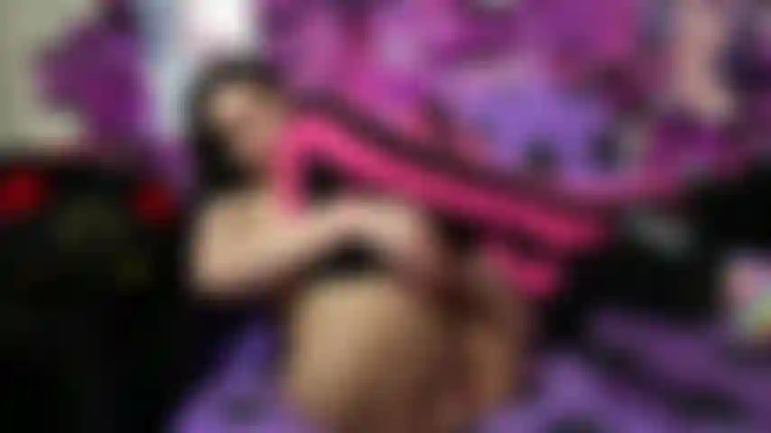 Joi per tacchi a spillo e calze.