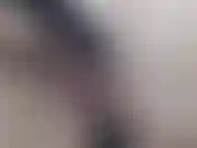 Primo piano anale e doppia penetrazione! Adoro farmi scopare il culo prima di aggiungere un'atmosfera alla mia figa. Quindi mi è piaciuto essere doppiamente imbottito mentre una terza vibrazione stuzzica il mio clitoride!