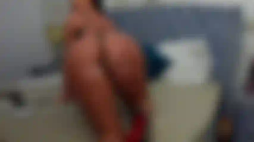 Succhio e guido un bbc da 8 pollici (20 cm).