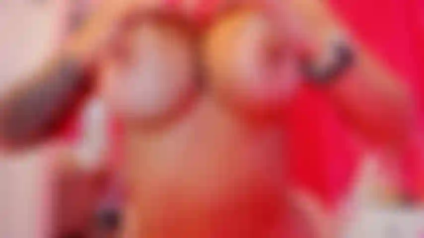 Grandi tette danzanti sexy.