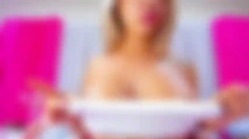 Tette sexy con olio.