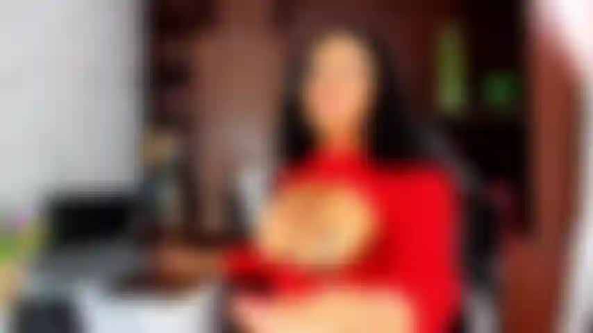 Mi masturbo con i tacchi !!!