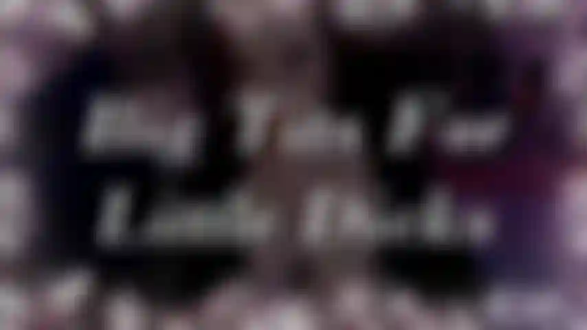 Grandi tette per piccoli cazzi - anche i piccoli cazzi hanno bisogno di joi, vero? Ecco un intero video con istruzioni per masturbarsi con contatto visivo e grandi tette.