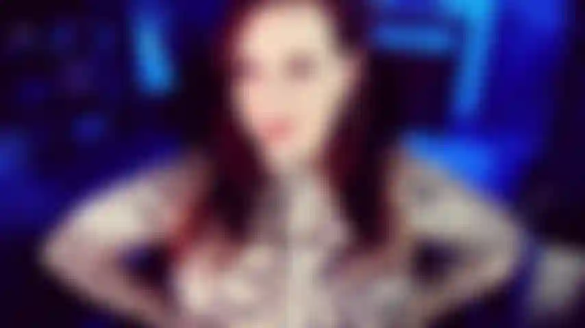 Sempre dura per te - ehi sgualdrina, vuoi portare la bellezza nera a fare un giro? Sei abbastanza arrapata perché vada ovunque. Per riempire tutti i tuoi buchi doloranti? Il mio strap-on bbc è bravo in questo sai.