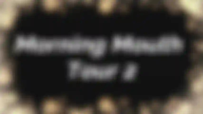 Tour mattutino della bocca 2: un tour della mia bocca con tutte le sue otturazioni argentate vecchio stile prima di lavarmi i denti o truccarmi. Ci avviciniamo per esaminare i miei denti naturali e storti. Vedi le labbra, la lingua, l'ugola e la gola nel modo più dettagliato possibile.