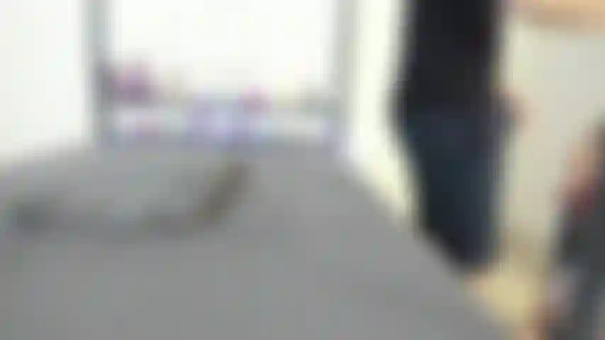 Il mio miglior video finora! Guarda il mio vicino che mi scopa tutti e 3 i buchi con il suo grosso cazzo grosso mentre gemo e lo prego di sborrarmi in faccia:o.