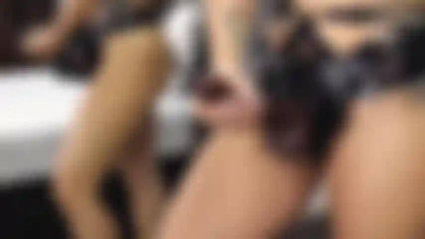 Ti penetro con la mia imbracatura.