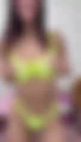 Giocare con le mie tette e fare un pompino mi eccita tantissimo, ma cavalcarti è la mia parte preferita di questo video, ero così eccitata e bagnata.