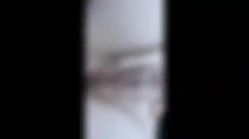 Diteggiatura in macchina con un pompino veloce e subdolo.