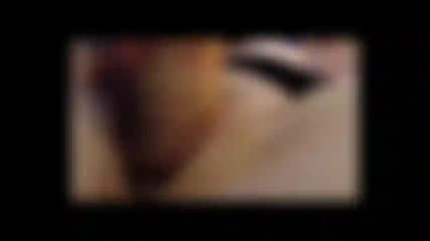 Spessa sborrata bianca depositata clip da un video più lungo.