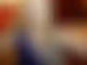 La pompa della fica che pompa il mio dito di cammello.