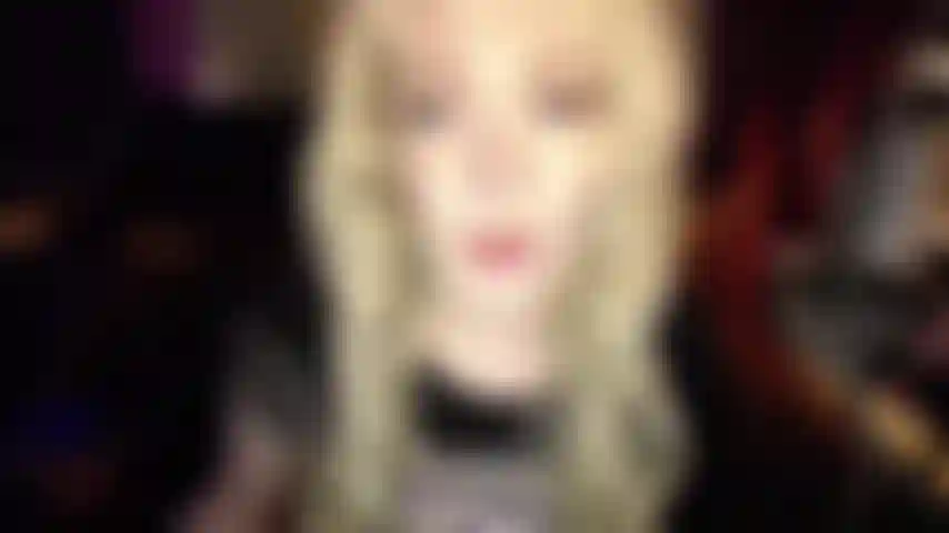 Marito di amici seducenti.