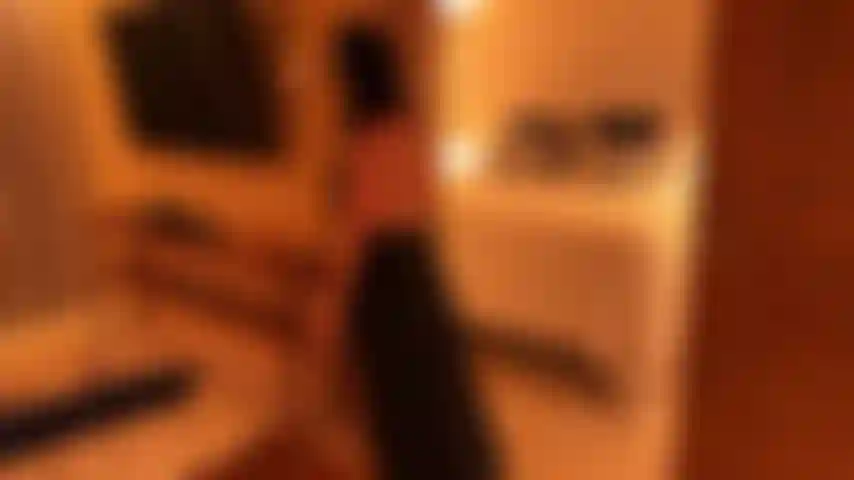 Deisocover the mistery womant and what she do with you between her legs!