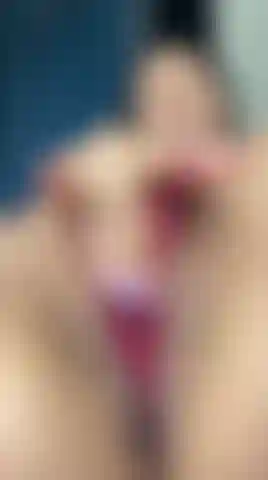 Mi scopo e mi faccio bagnare la figa!