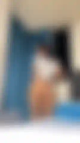 Gioco anale nella mia camera da letto!