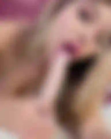 Pompino in prima persona e cavalcata fino a venire.