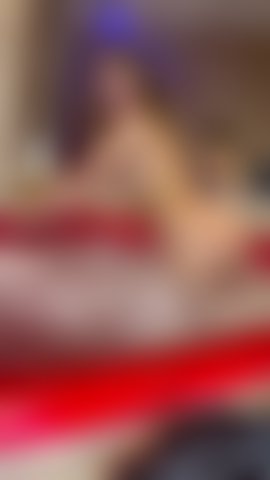 Un video esclusivo di una jacuzzi sexy nuda che ti lascerebbe senza parole.
