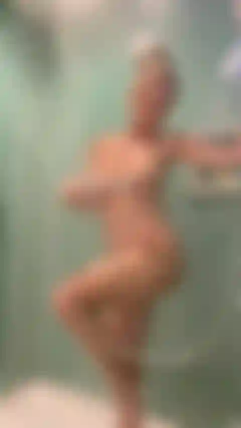 Vieni a farti una doccia calda con me.