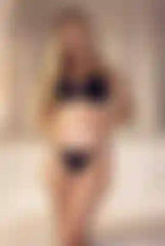 La mia pancia incinta di 5 mesi :).