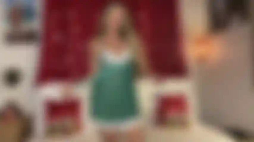 Il super sexy video della vigilia di natale di anita dark.