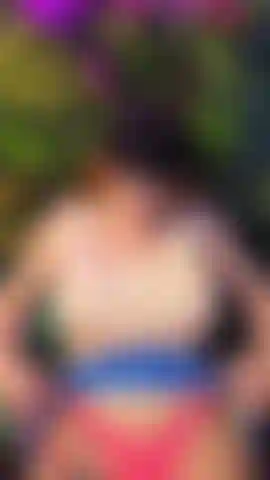 Cosplay di pretty woman - bj pov, tit job e cavalcata con dildo... Vivian da pretty woman cosplay - ti fa un pompino incredibile, stuzzica il tuo cazzo tra le sue tette, e poi ti cavalca finché non viene forte, stringendo il tuo cazzo e supplicando la tua sborrata. Gioco in solitaria in stile pov.