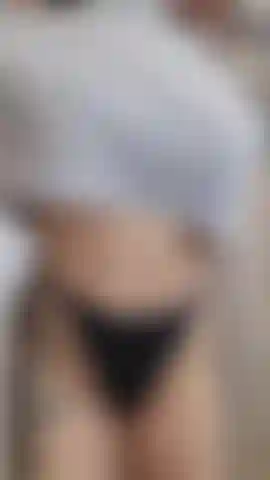 Compilation di giochi con reggiseno cadente e tette.