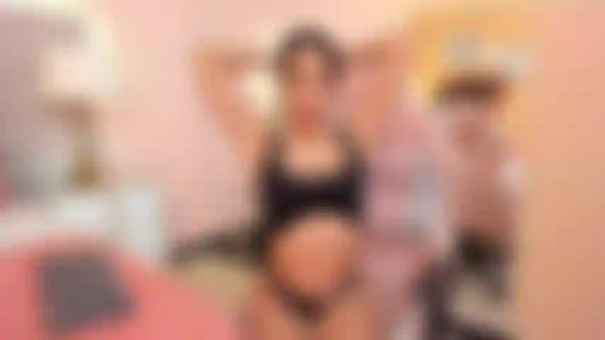 Dita nella mia figa stretta.