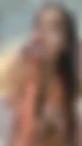 Il tuo cazzo sarà felice nella mia bocca, la mia lingua desidera i tuoi succhi.