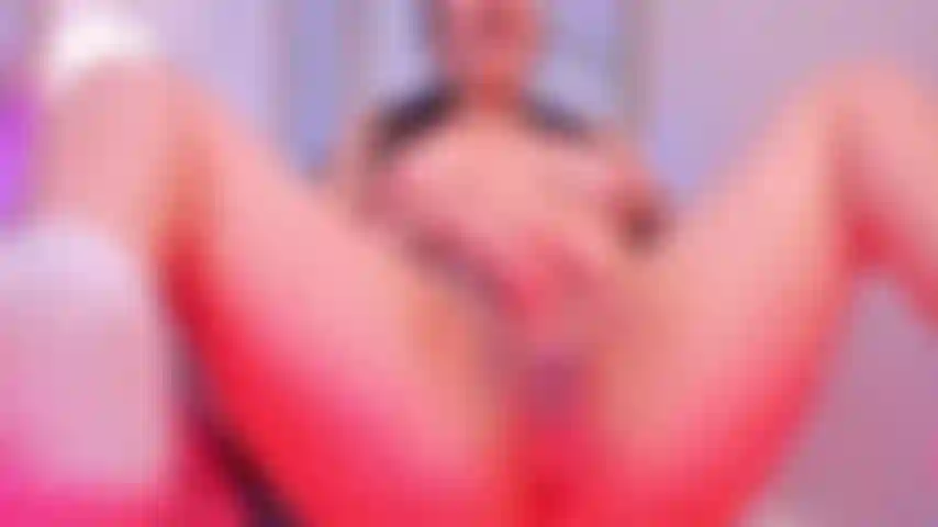 La mia figa ha un po' di sperma per te mmm.