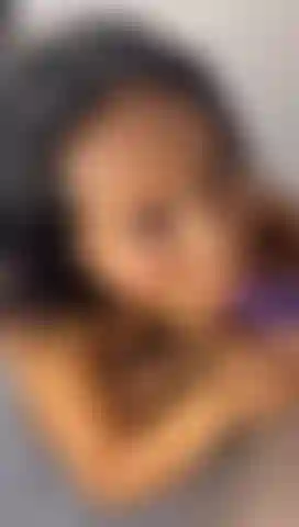 Faccio una gola profonda con il mio dildo.